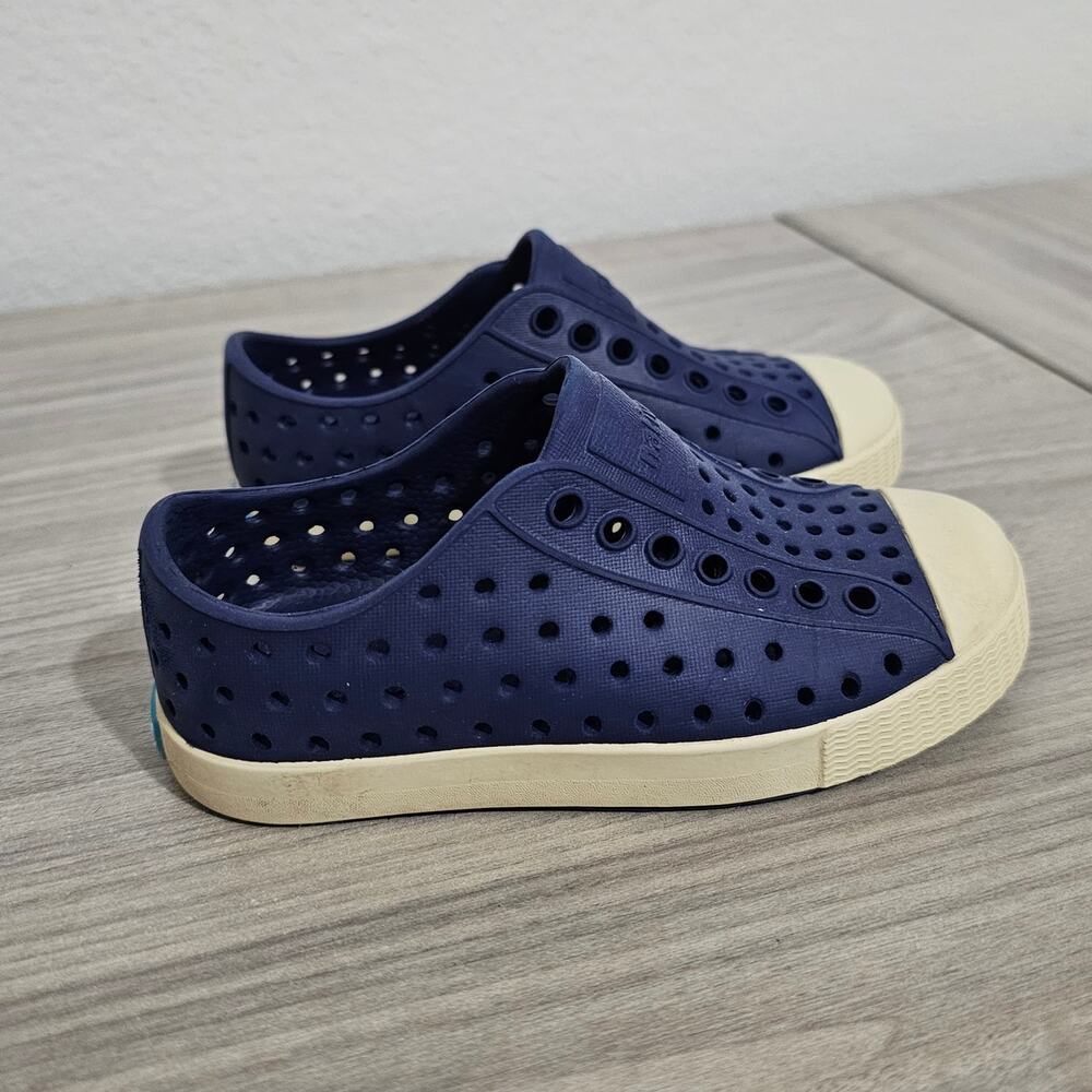 Native Shoes Jefferson Classic Slip On Navy Blue Kids C8 Unisex Boy - Picture 5 of 10